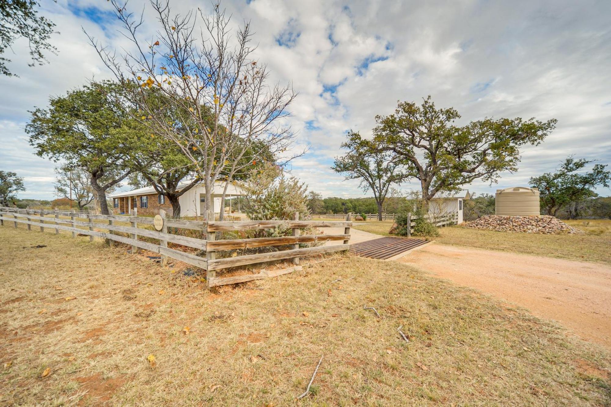 Willa Historic Hoffmann Ranch Haus Near Wineries! Fredericksburg Zewnętrze zdjęcie
